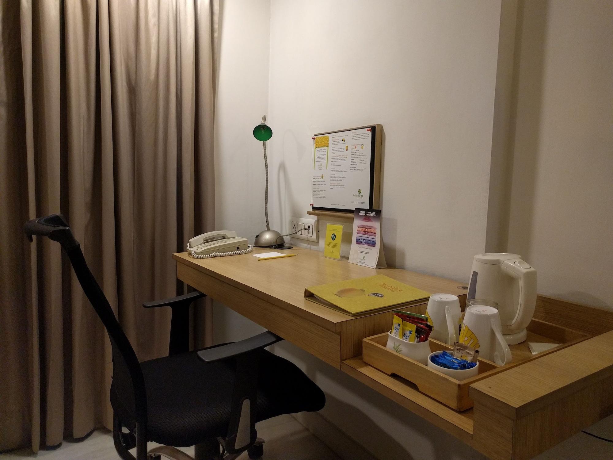 Lemon Tree Hotel, Udyog Vihar, Gurugram Gurgáon Exteriér fotografie